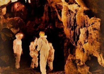 La Cova do Rei Cintolo, la más grande de Galicia, reabre para visitas guiadas a su mágico interior
