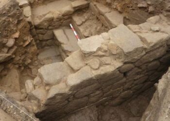 Unas obras sacan a la luz el importante pasado romano de Tui con un valioso hallazgo