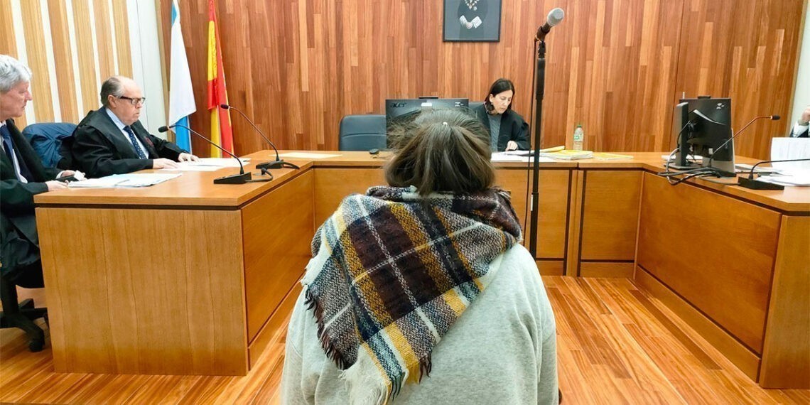 Una acusada de conducción temeraria en Vigo niega los hechos, "me equivoqué de pedal, estaba nerviosa"