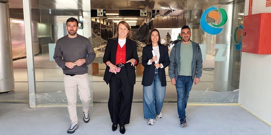 Salceda reabre su renovada plaza de abastos como eje de su apuesta por el comercio local