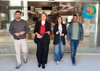 Salceda reabre su renovada plaza de abastos como eje de su apuesta por el comercio local