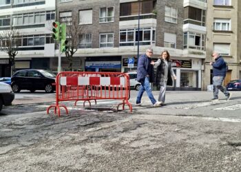 Luisa Sánchez exige a Caballero que "se ponga las pilas" con los socavones que hay en Vigo