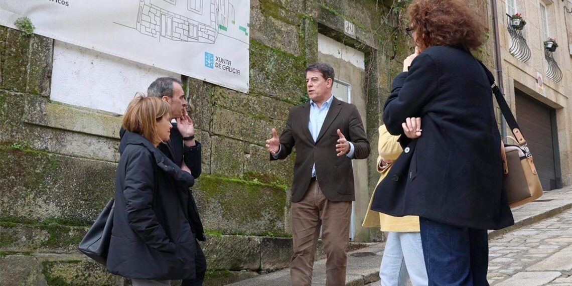 Besteiro denuncia el "abandono" de la Xunta con Tui tras comprar edificios pero no rehabilitarlos