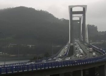 Un accidente en la AP-9 en Vigo provoca colas kilométricas y deja una persona herida