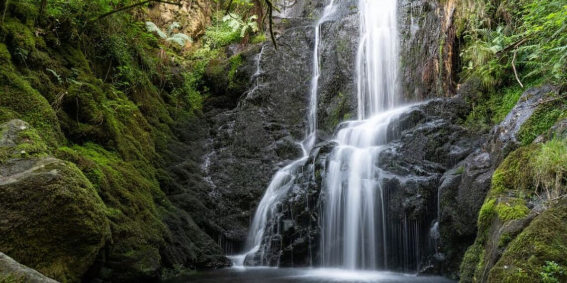 El plan ideal de la primavera, la idílica ruta hacia un espectacular el salto de agua en Galicia