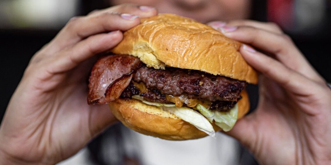 Una curiosa fiesta gastronómica del área de Vigo elige la hamburguesa de cachena como protagonista