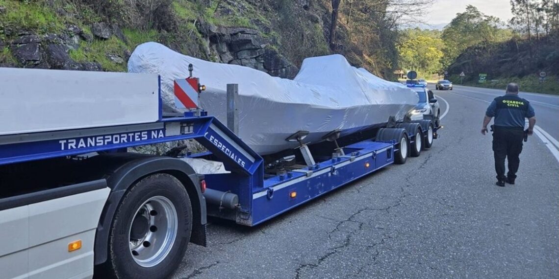 Interceptan en un control en Salvaterra una posible 'narcolancha' con destino Ceuta