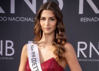 La joven de Redondela Paula Rojas brilla en un concurso y se cuela entre las más guapas de España
