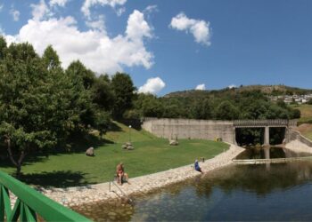Galicia sumará una nueva piscina junto a una bonita playa "glaciar"