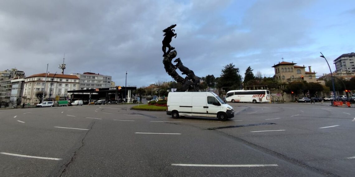 Vigo avanza en la transformación de la Plaza de España hacia un entorno que "se pueda pasear"