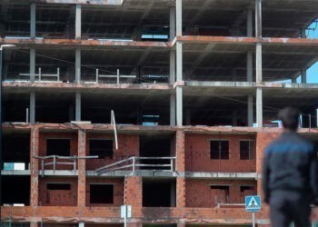Misterio en Galicia, aparece un cadáver en el bajo inundado de un edificio en ruinas en Cervo