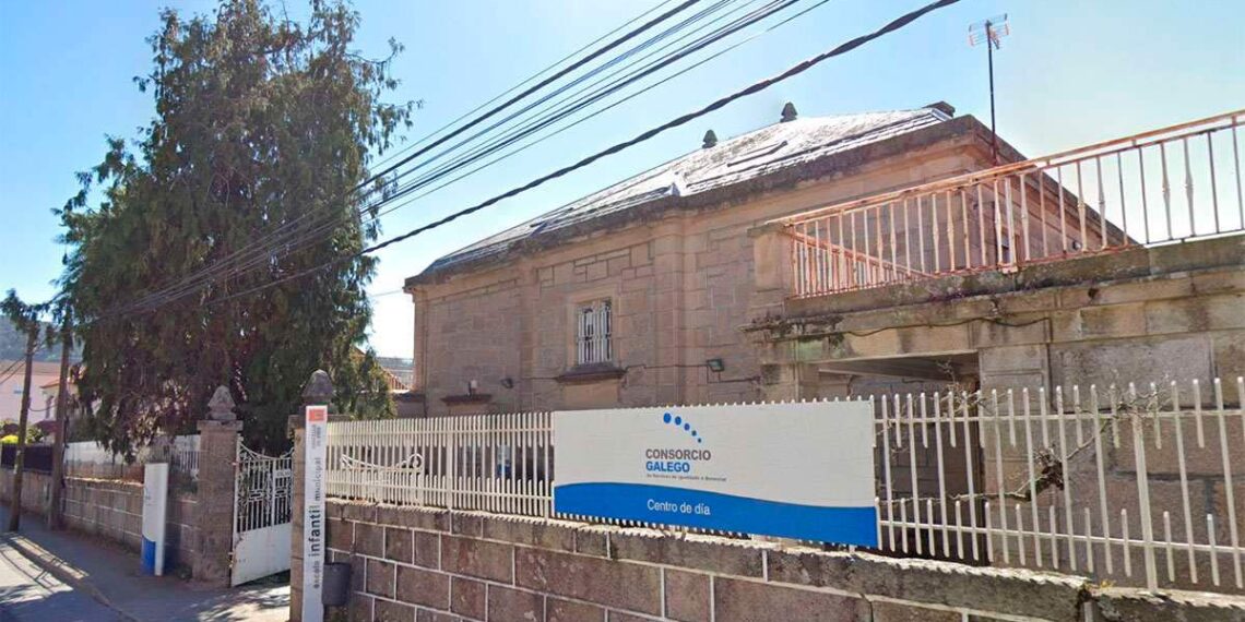 Denuncian el mal estado del centro de día Atalaia, en Vigo, con "filtraciones de agua y frío" en su interior