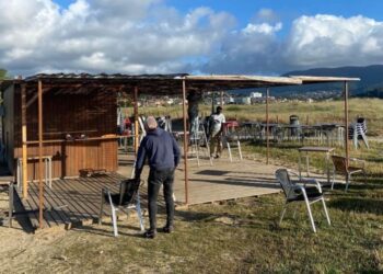 Sol, playa y conciertos gratis, la fórmula de Nigrán para que triunfen sus chiringuitos