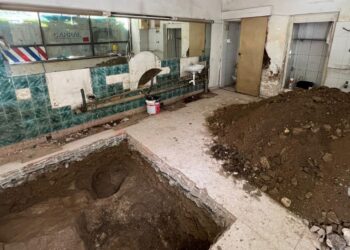 Accede al interior de los icónicos locales de Carral, así están tras años desde su cierre en Vigo