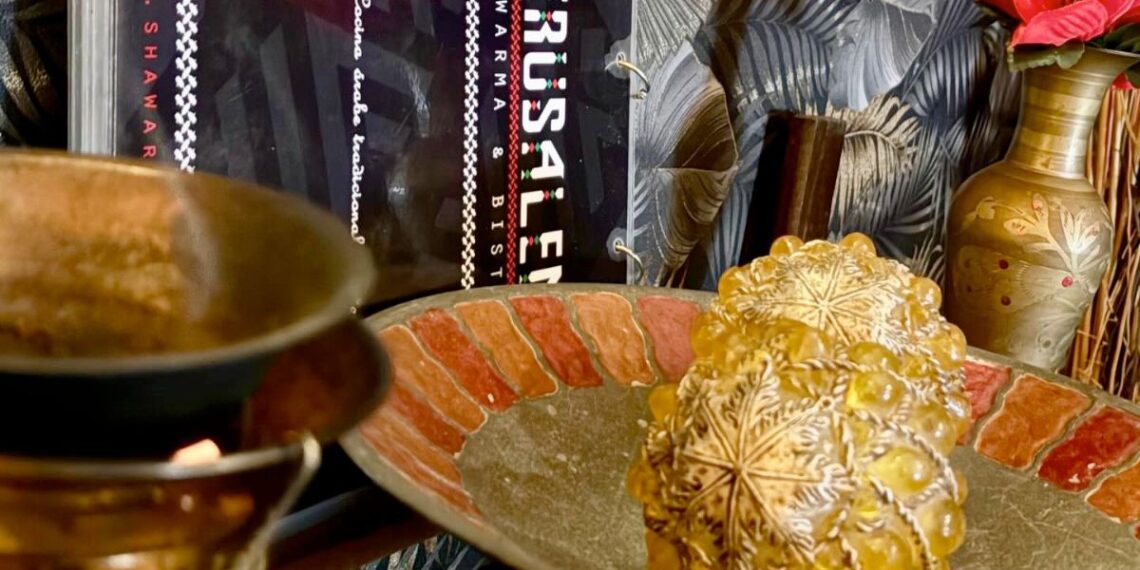 Un nuevo local en Vigo recrea el auténtico "hogar palestino" con brunch, tapeo y su icónico 'shawarma'