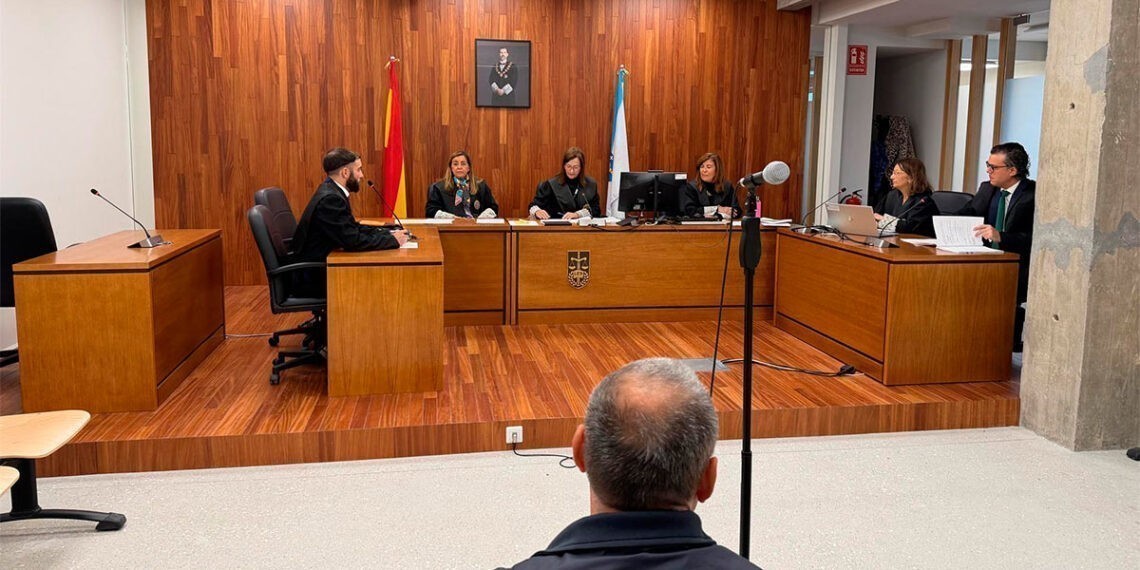 El acusado de abusar de una niña de 11 años en Gondomar asegura que "no hizo nada"