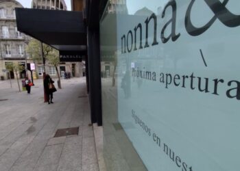 Una nueva marca aterriza en pleno centro de Vigo tras el cierre de la mítica zapatería Dadá