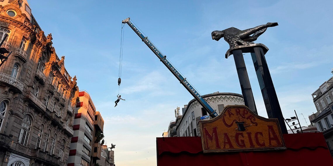 El hombre que acompañó durante unos minutos al Sireno en el cielo de Vigo gracias a la magia