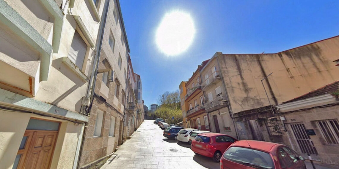 El hombre encontrado muerto en una vivienda del Casco Vello de Vigo tenía 33 años