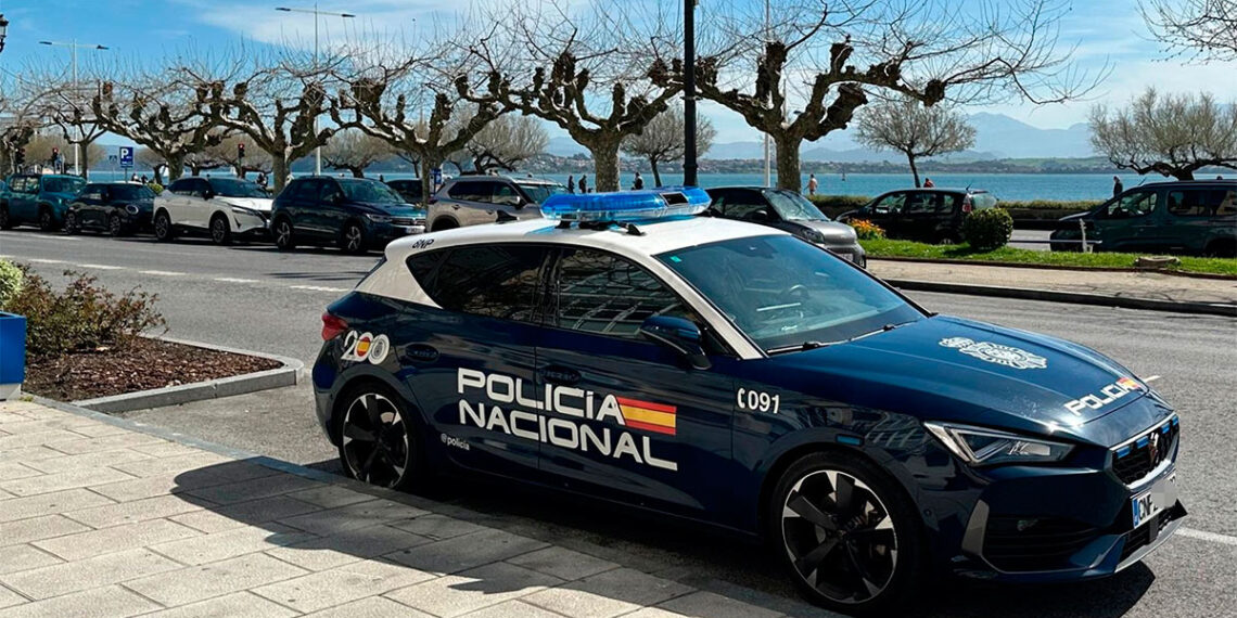 Investigan el incendio del viernes en Vigo "con todas las líneas abiertas", una mujer permanece grave por él
