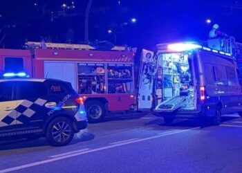 Complejo rescate de un hombre en Vigo tras precipitarse por un terraplén con su coche