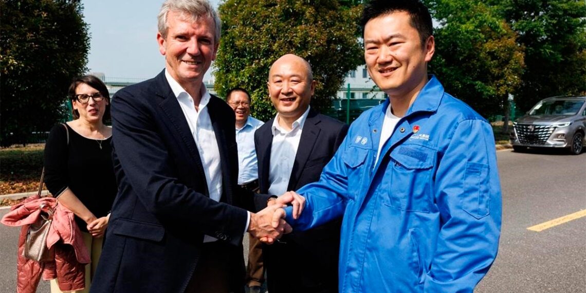 Rueda ensalza en China las "ventajas competitivas" de Galicia para grandes fabricantes como SAIC Motor