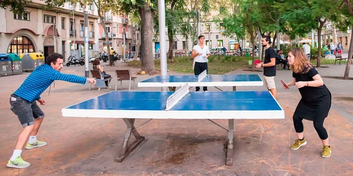 Pistas de tenis de mesa en plena calle en este concello del área de Vigo para que todo el mundo juegue gratis