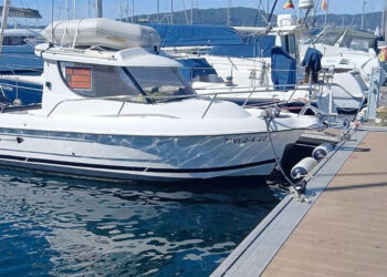 Rescatan un yate en plena ría de Vigo tras quedar a la deriva