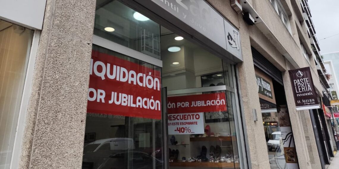 Vigo se despide de una mítica tienda tras más de dos décadas abierta con descuentos de hasta el 50%