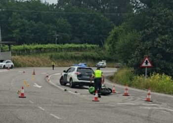 Tragedia en el área de Vigo, muere un motorista en Arbo tras chocar contra otro coche