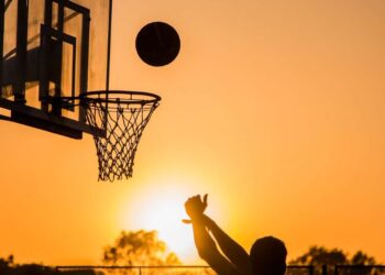 Pista de basket gratis sobre el mar, Vigo acogerá el mayor festival de baloncesto urbano