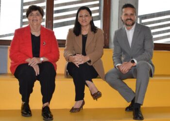 "Expectantes" y agradecidos, los candidatos al Rectorado de la UVigo cerraron la campaña electoral