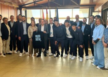 El Celta cierra una gran temporada con un homenaje en el Concello de Vigo con "cumpleaños feliz" incluido