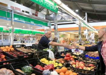 Showcooking, degustaciones gratis y conciertos para dar vida al mercado de O Porriño