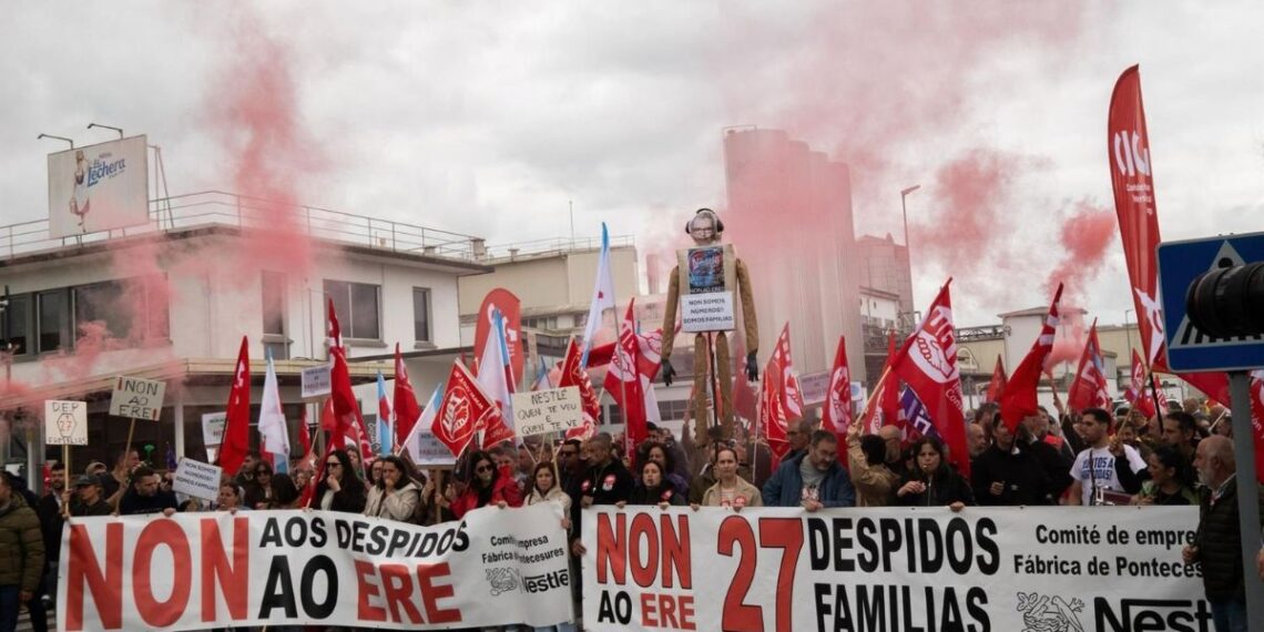 "Histórica" protesta en Pontecesures contra el ERE de Nestlé, que afectará a 27 trabajadores