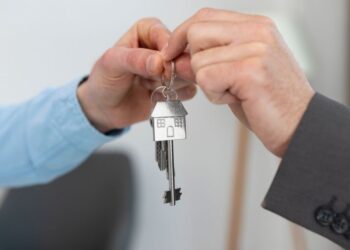 Ampliada la ayuda de hasta 3.000€ para contratar seguros de impago de alquiler en Galicia