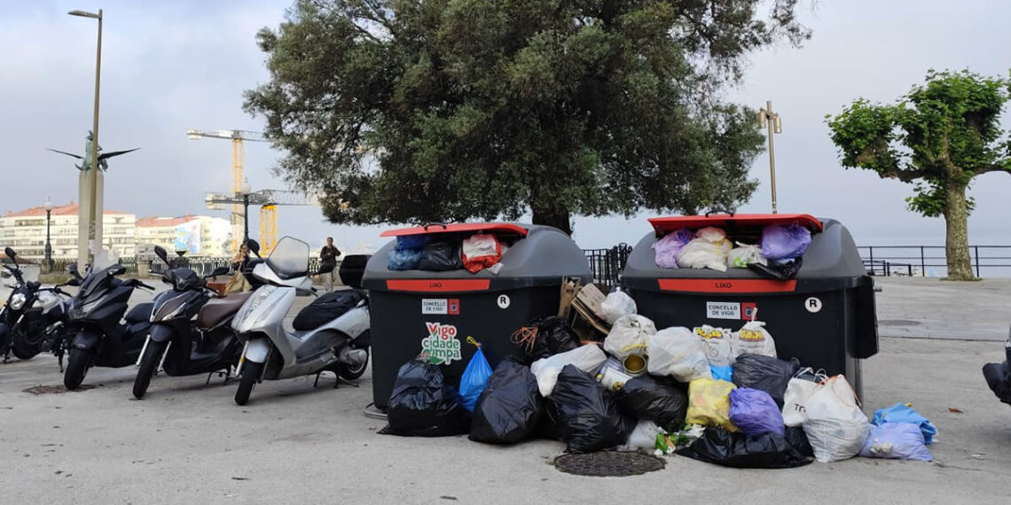 El tercer día de huelga de la recogida de basura en Vigo deja casi 900 toneladas de residuos sin retirar