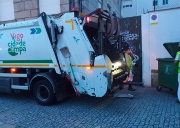 Fin a la huelga indefinida de la basura en Vigo, los operarios de FCC retoman la recogida de residuos