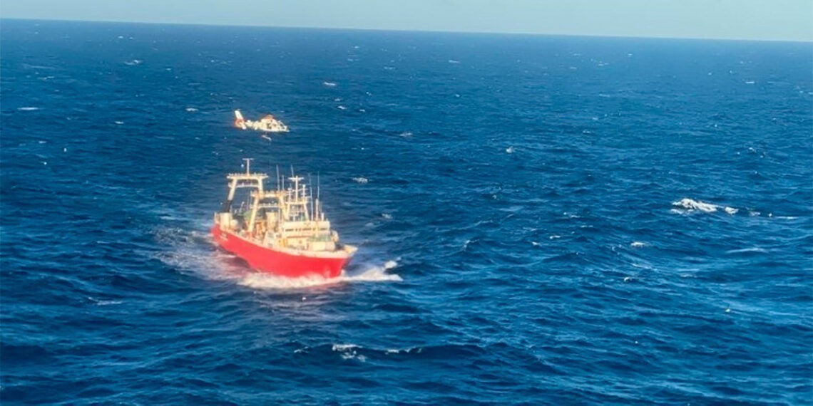 Evacuado un marinero de un barco del grupo de Vigo Iberconsa al sufrir múltiples fracturas
