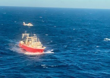 Evacuado un marinero de un barco del grupo de Vigo Iberconsa al sufrir múltiples fracturas