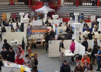 O Porriño se consolida como "motor industrial" y arrasa con su foro de empleo Conecta Talento