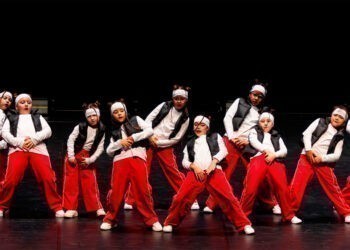 Vigo Porté ya tiene a sus pequeños reyes de la danza, el talento "Mini" conquista el Mar de Vigo