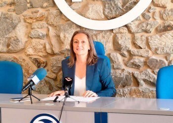 Luisa Sánchez califica de "riesgo para Vigo" la continuidad de la concejala de Seguridad