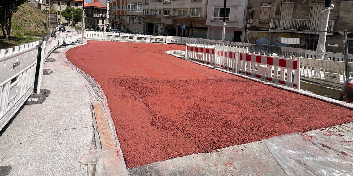 Una calle de Vigo se tiñe de salmón con el avance de su humanización