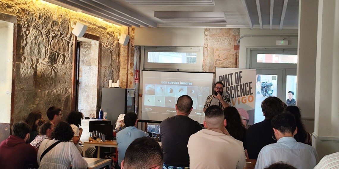 Los bares que dejan el fútbol y a Florentino para hablar de ciencia, así se celebra Pint of Science en Vigo