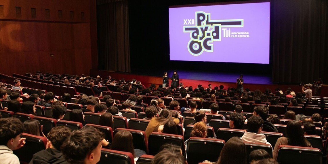 Llega el cierre de Play-Doc con 'sombras' y cine mudo con piano en directo en Tui