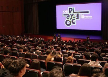 Llega el cierre de Play-Doc con 'sombras' y cine mudo con piano en directo en Tui