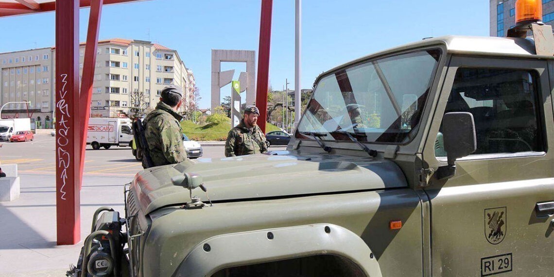 El despliegue del Día de las Fuerzas Armadas en Vigo pone patas arriba el tráfico: calles afectadas