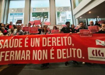 Ocupan la sede del Sergas en Vigo para protestar por los cambios en las bajas de la Xunta