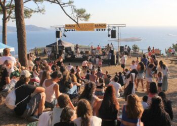 Nigrán desvela las bandas que pondrán música al festival con el "mejor escenario del mundo"